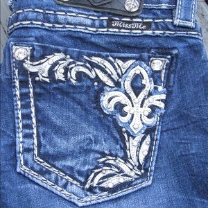 Size 25 Miss Me Mid-Rise Bootcut Jeans - LIKE NEW